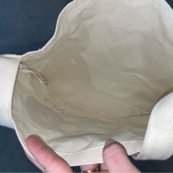 Patagonia Cream Tote with Blue Guitar Design - Picture 3 of 6